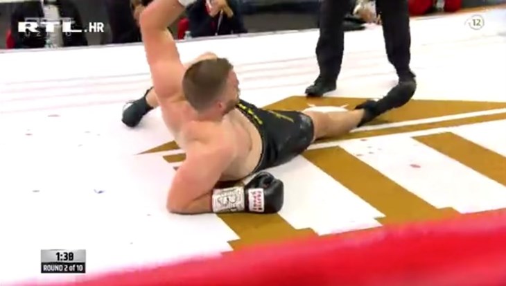 [VIDEO] Radonjić u drugoj rundi čak četiri puta završio na tlu