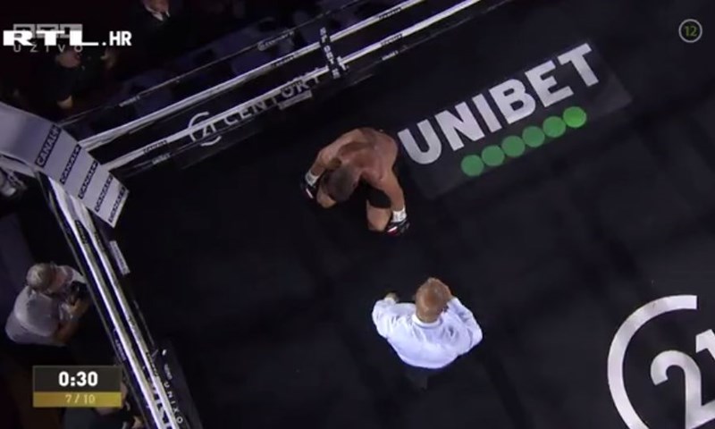 [VIDEO] Yoka žestoko uzdrmao Milasa, dva odbrojavanja i sudac prekida borbu