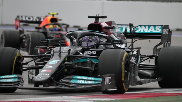 Lewis Hamilton prvi vozač sa 100 pobjeda, Norris podcijenio kišu