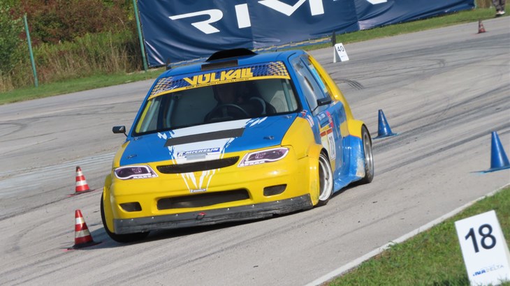 Tvrtko Radovanović u posljednjim sekundama do pobjede u autoslalomu u Mičevcu