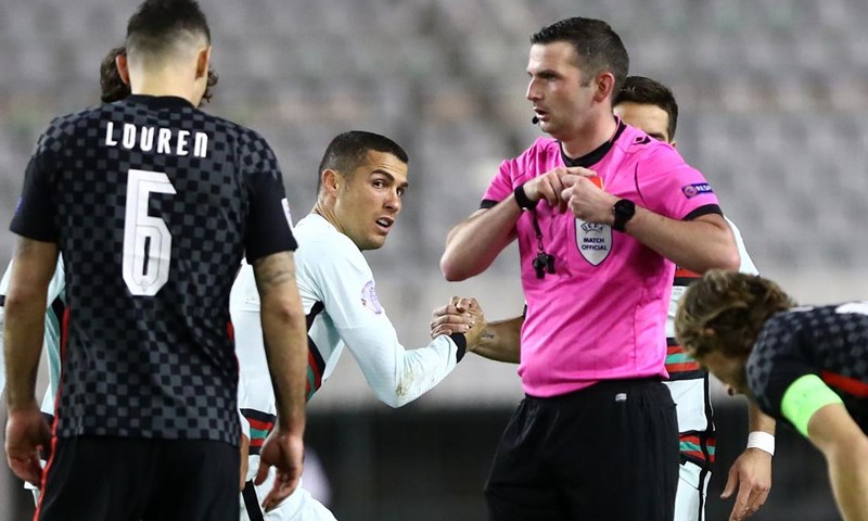Michael Oliver sudi dvoboj Cipra i Hrvatske