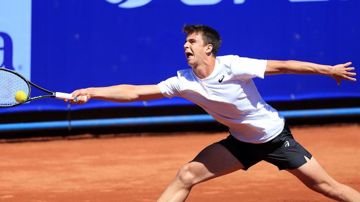 Duje Ajduković preko drugog nositelja do četvrtfinala u Napulju