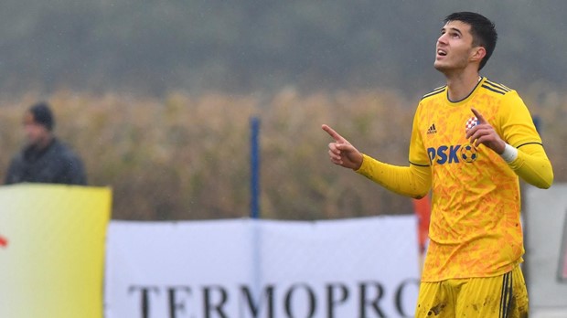 Dinamo postigao sedam pogodaka na reviji u Nedeljancu, zabio i Kamerunac na probi