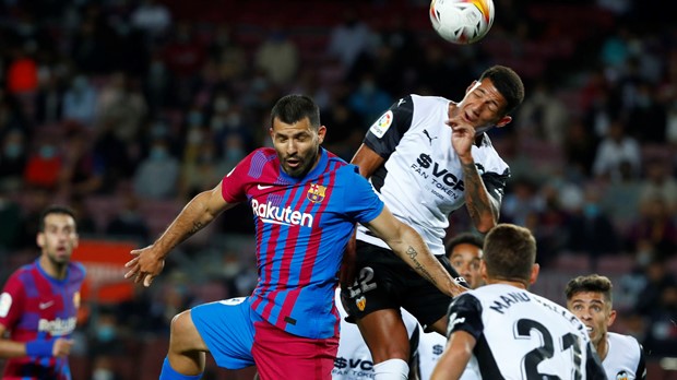 Barcelona u boljem izdanju protiv Valencije, debitirao Sergio Agüero