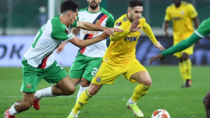 Dinamo podbacio u svakom pogledu, Rapid uzeo prve bodove