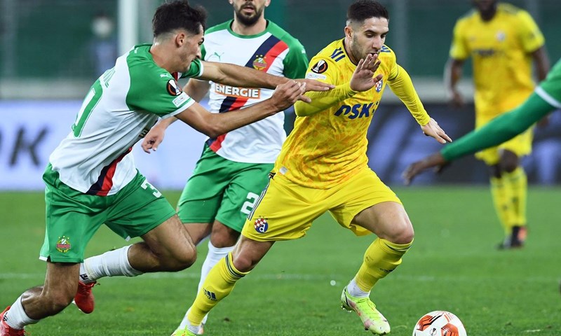 Dinamo podbacio u svakom pogledu, Rapid uzeo prve bodove