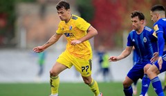 Kronologija: Revija promašaja Dinama, Lokomotiva slavila ranim golom!