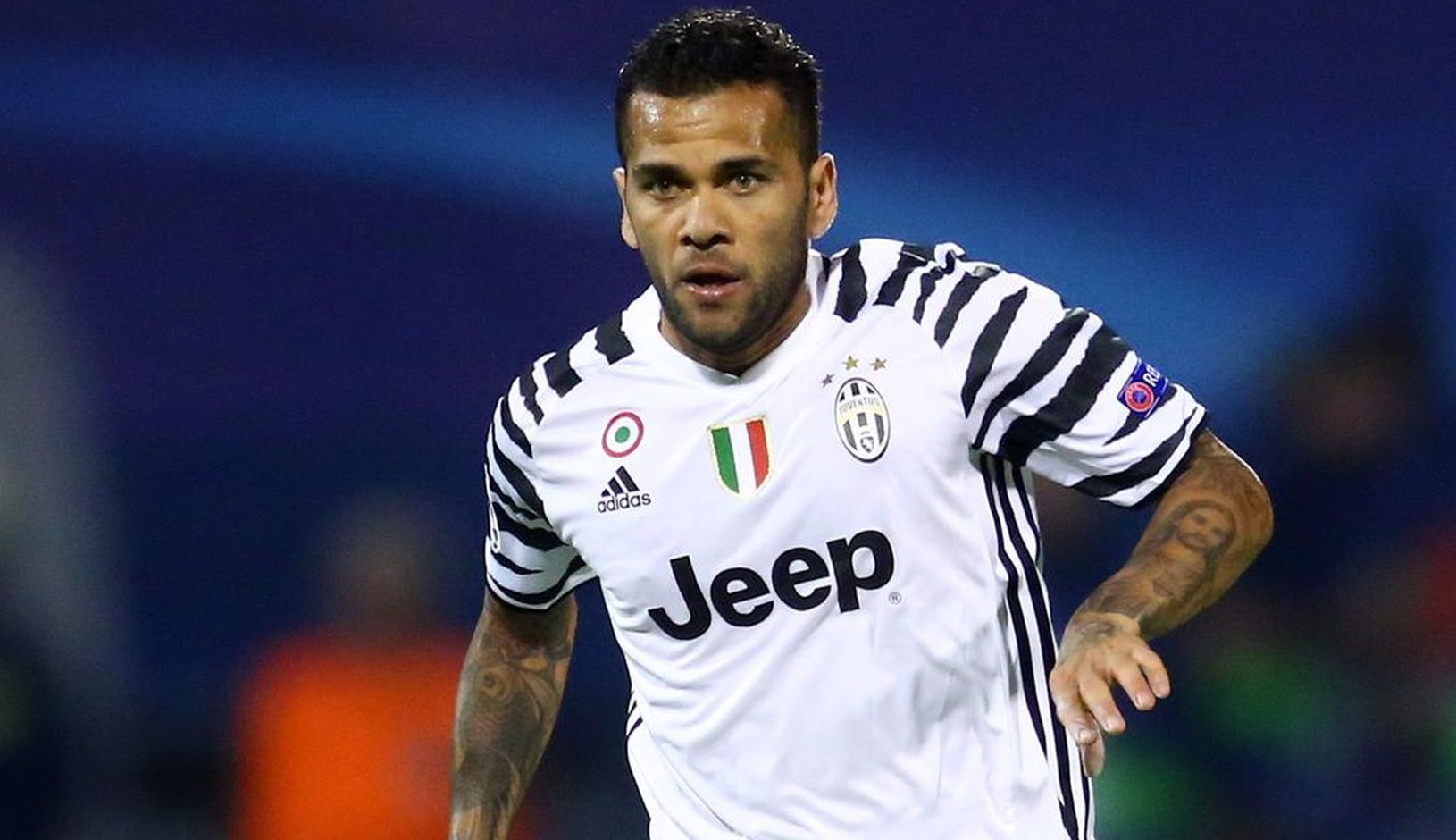 Dani Alves kupuje portugalskog trećeligaša i vraća se na travnjake