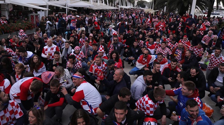 FOTO: Split u crveno-bijelom, sve je spremno za spektakl