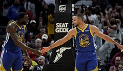 Curry u sjajnoj četvrtini donio Warriorsima preokret i pobjedu u Clevelandu