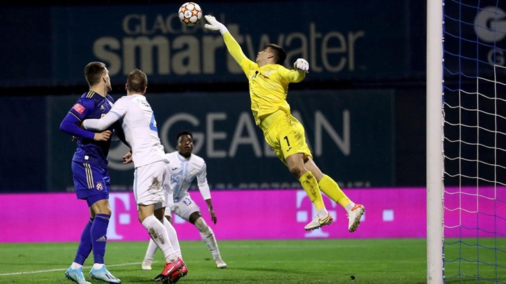 Šok na Maksimiru: Modri opet promašivali, Riječani kažnjavali i prošli u polufinale