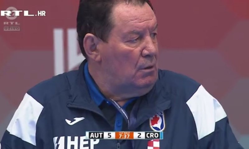 [VIDEO] Šoštarić pokušao probuditi igračice, nije uspio
