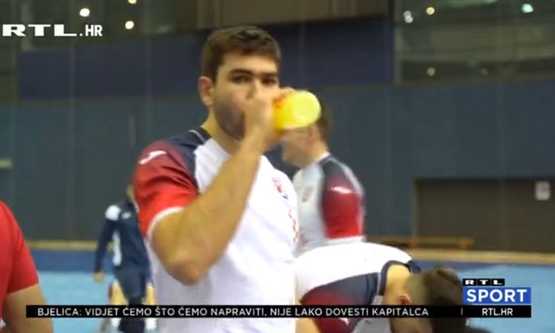 [VIDEO] Šebetić ne ide u Mađarsku, u momčad upada Ivić: 'Svi dečki dobro rade'