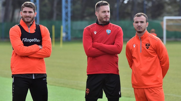 Šibenčani otputovali na pripreme u Medulin, Marin Jakoliš među putnicima