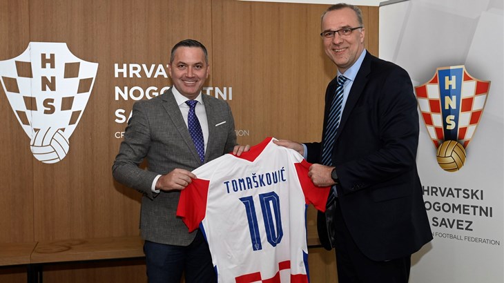 Potpisan ugovor o poslovnoj suradnji između HNS-a i Croatia osiguranja