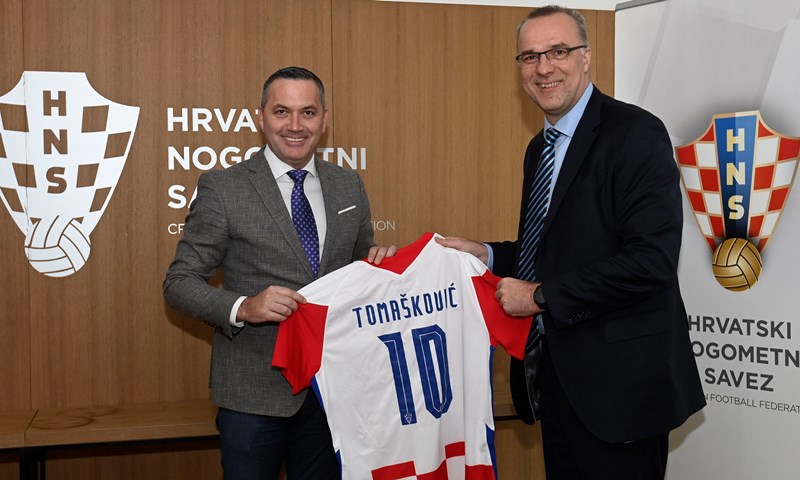 Potpisan ugovor o poslovnoj suradnji između HNS-a i Croatia osiguranja