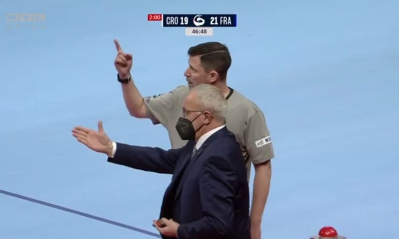 [VIDEO] Ključni trenuci, zaiskrilo na terenu, Mandićev plavi karton