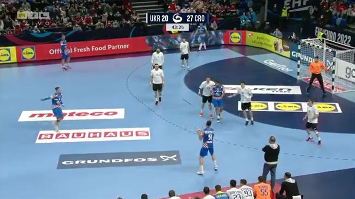 [VIDEO] Rapsodija u drugom dijelu: Razigrani Lučin iza leđa za Jelinića!