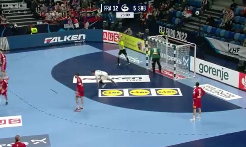 [VIDEO] Francuzi u razbijanju Srbije odigrali i ovaj fantastični cepelin!