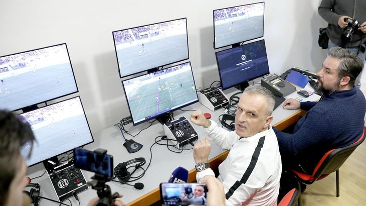 Sudačka komisija na čelu s Brunom Marićem održala prezentaciju klubovima i medijima