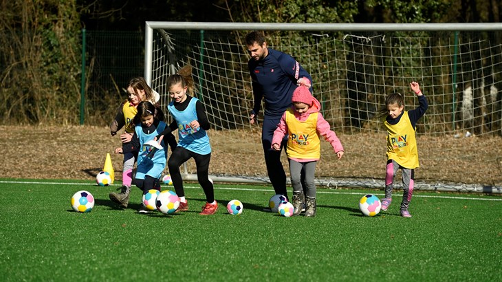 HNS, UEFA i Disney predstavljaju projekt Playmakers za djevojčice