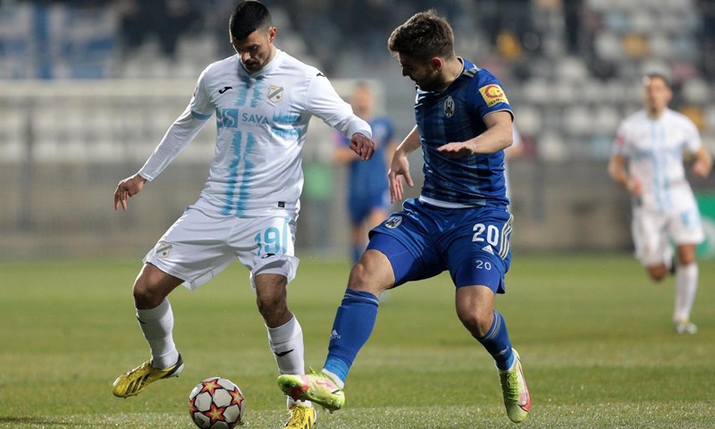 Rijeka pobjedom protiv Lokomotive nastavila utrku za naslov prvaka