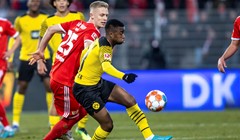 Borussia Dortmund slavljem u Berlinu smanjila zaostatak za Bayernom