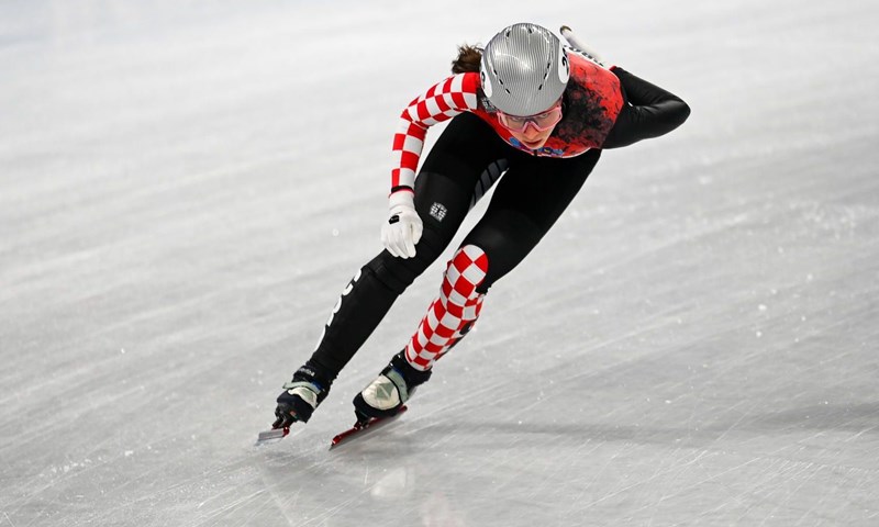Valentina Aščić i Matija Legović nosit će hrvatsku zastavu na otvaranju ZOI