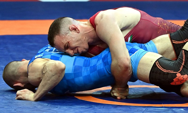 MI: Kamenjašević uzeo broncu u hrvanju do 77 kg!