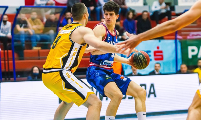 Cibona deklasirala Split na Gripama i stigla nadomak startne jedinice