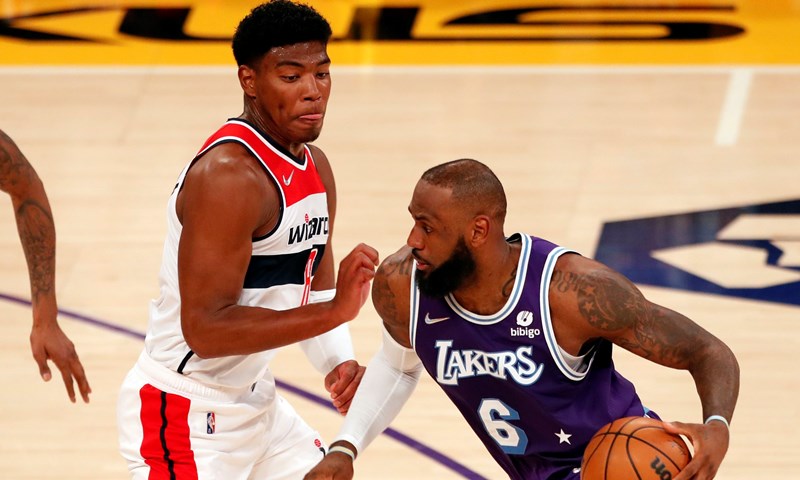 Los Angeles Lakersi rješavaju se za početak trenera, Vogel je bivši