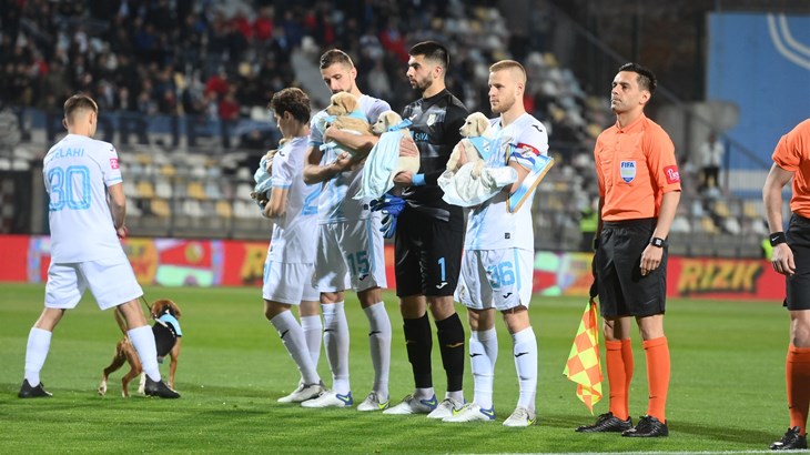 FANATIK: Nogometaši Rijeke podržali akciju 'Udomi me'