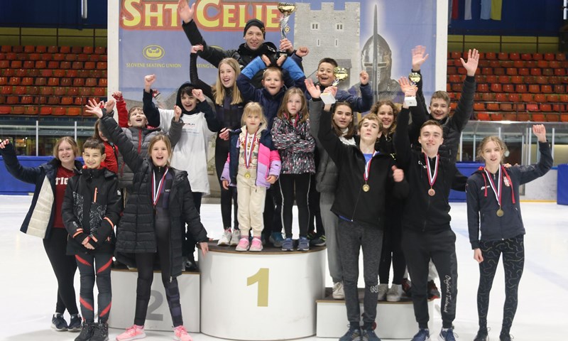 Brojne medalje i pehar ukupnih pobjednika mladim hrvatskim brzoklizačima na kraju sezone