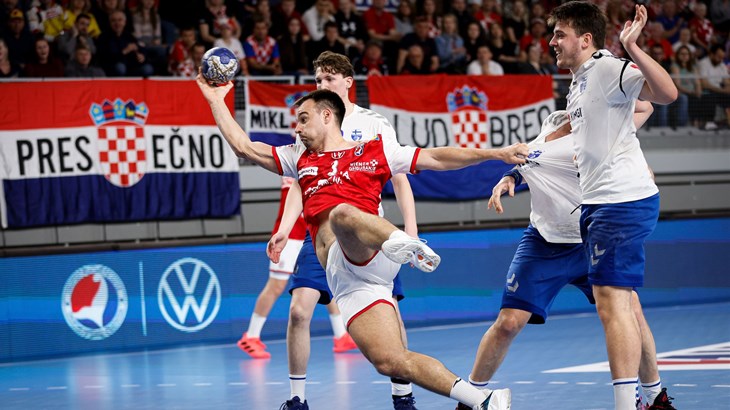 Marino Marić odličan u debiju u dresu Stuttgarta, Flensburg ipak slavio