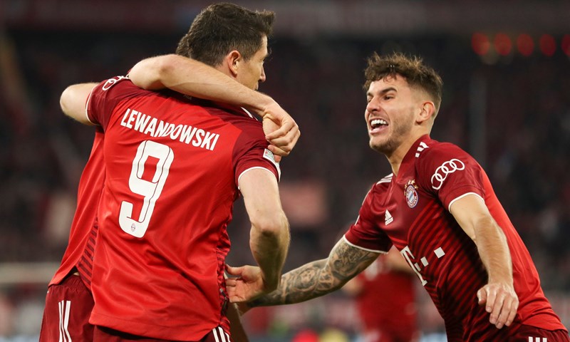 Bayern visoko slavio u Bielefeldu, Gabriel Vidović upisao službeni debi