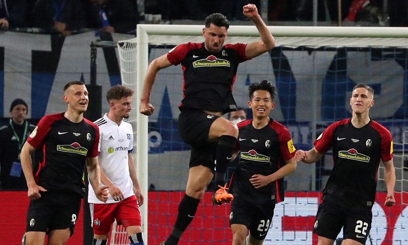 Freiburg u finalu Kupa, Vuškovićev HSV brzo pao