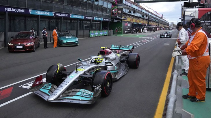 Hamilton ne prelazi u Ferrari, nada se skorom dogovoru o produženju ugovora s Mercedesom