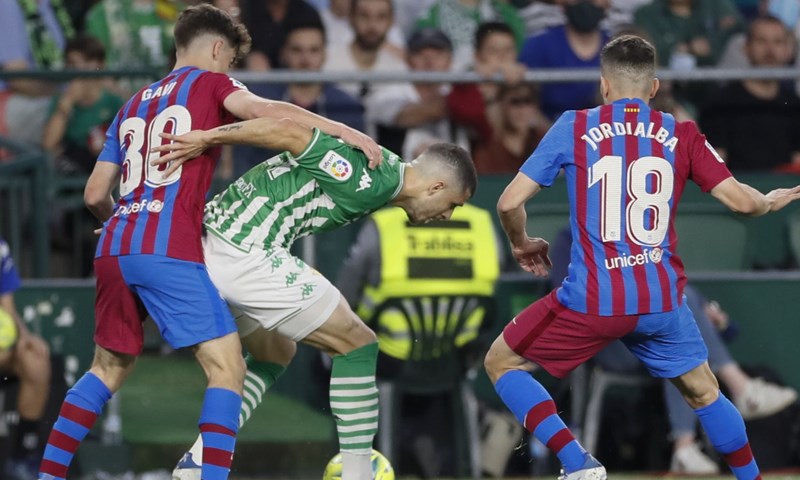 Alba ide stopama Busquetsa i Piquea, napušta Barcelonu nakon 11 godina