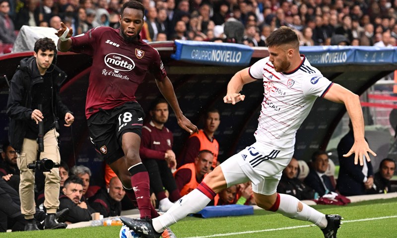 Rogov Cagliari ispao iz Serie A, otpisana Venezia ga povukla sa sobom