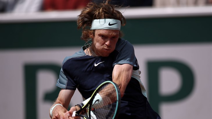 [VIDEO] Rubljov (opet) izgubio živce i skoro lopticom pogodio radnika