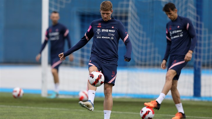 Peh na startu sezone: Kristijan Jakić ozlijedio se na zadnjem treningu Augsburga