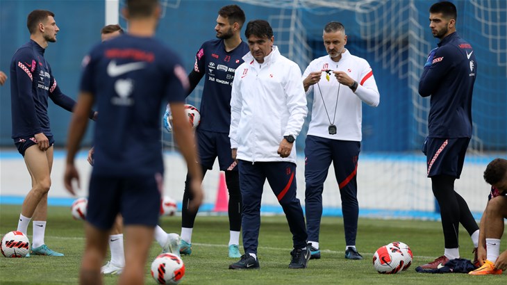 Izbornik Dalić napustio reprezentativni kamp zbog smrti oca