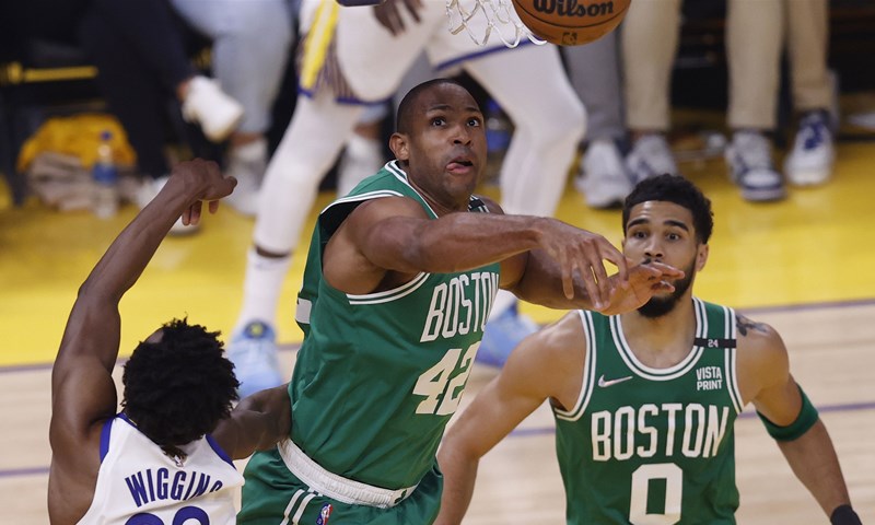 Golden State Warriorsi uvjerljivom pobjedom izjednačili, presudila treća dionica