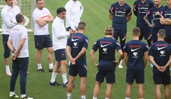 Javna ustanova Športski objekti: 'HNS je zaposjeo parking pored bazena na Poljudu, dobit će račun'