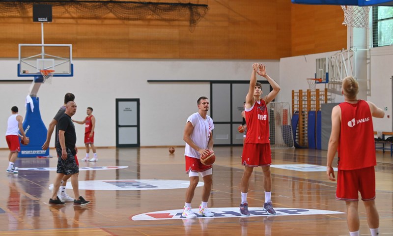 Damir Mulaomerović odredio 12 igrača za Sloveniju, Bender ušao u postavu