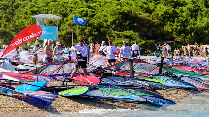Završeno svjetsko prvenstvo u jedrenju na dasci u disciplini slalom održano u Bolu na Braču