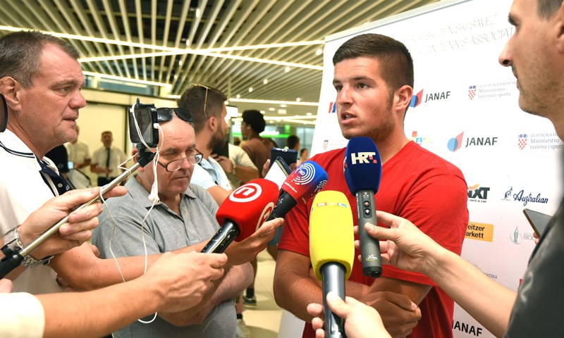 Poljičak se vratio u Split: 'Novak mi je dužan sladoled, najdraža čestitka stigla od Perišića'