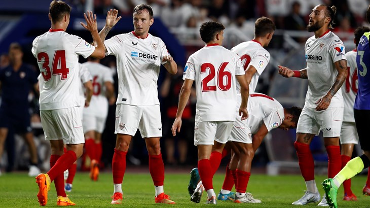 Veliki seviljski derbi nije razočarao: Remi, autogol, eurogol, tri isključenja...