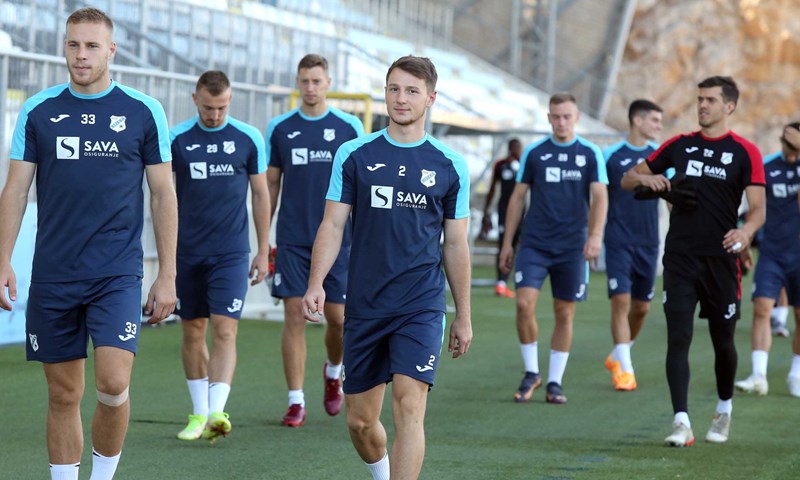 Kao što je i najavio: Tadić kreće s Obregonom od prve minute