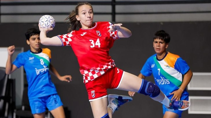 Mlade hrvatske rukometašice u susretu s 90 golova svladale Indiju